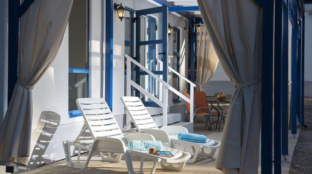 Modern Camping Port 9 Camping Port 9 Camping Cabins