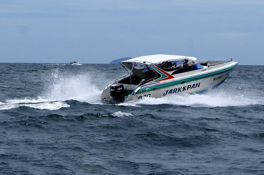 Koh Lan Speedboat from Pattaya Koh Lan Speedboat ride