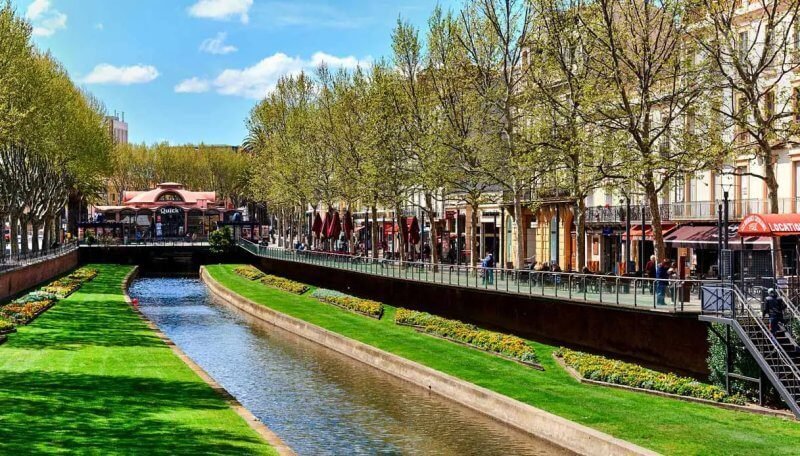 La Bassa embankment in Perpignan Quai de Perpignan