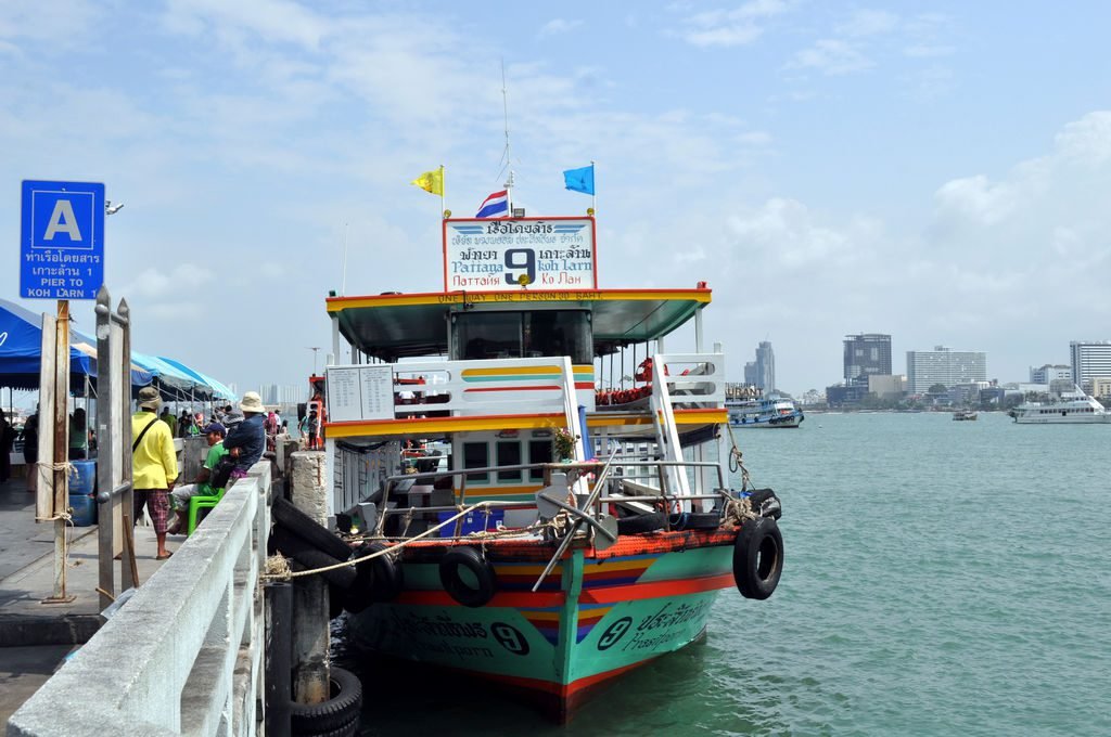 Koh Lan Pier Ferry from Pattaya Koh Lan Ferry