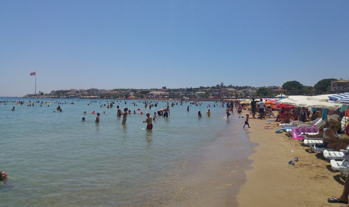 Altinkum Beach in Didim, Turkey Altynkum Beach