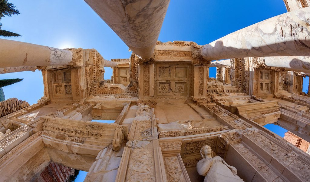 Photo of the Celsus Library column Ruins of the Library of Celsus