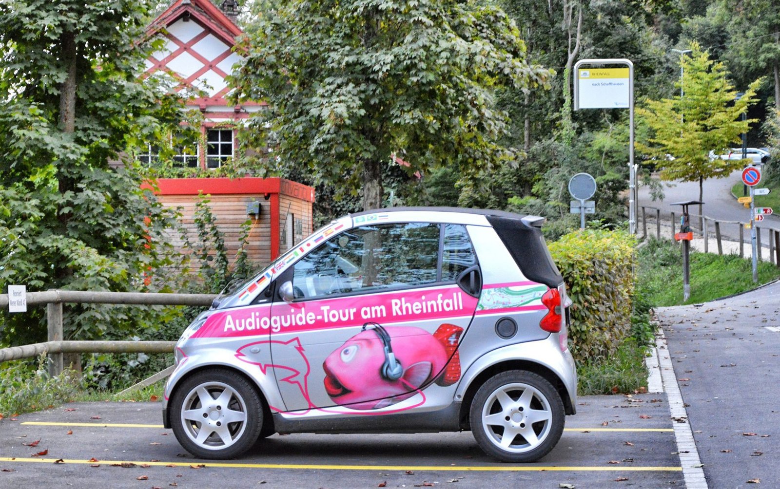Photo of cars on a free steam train near the Vert castle Free parking is available next to Werth Castle