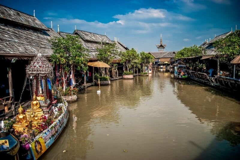 Floating Market