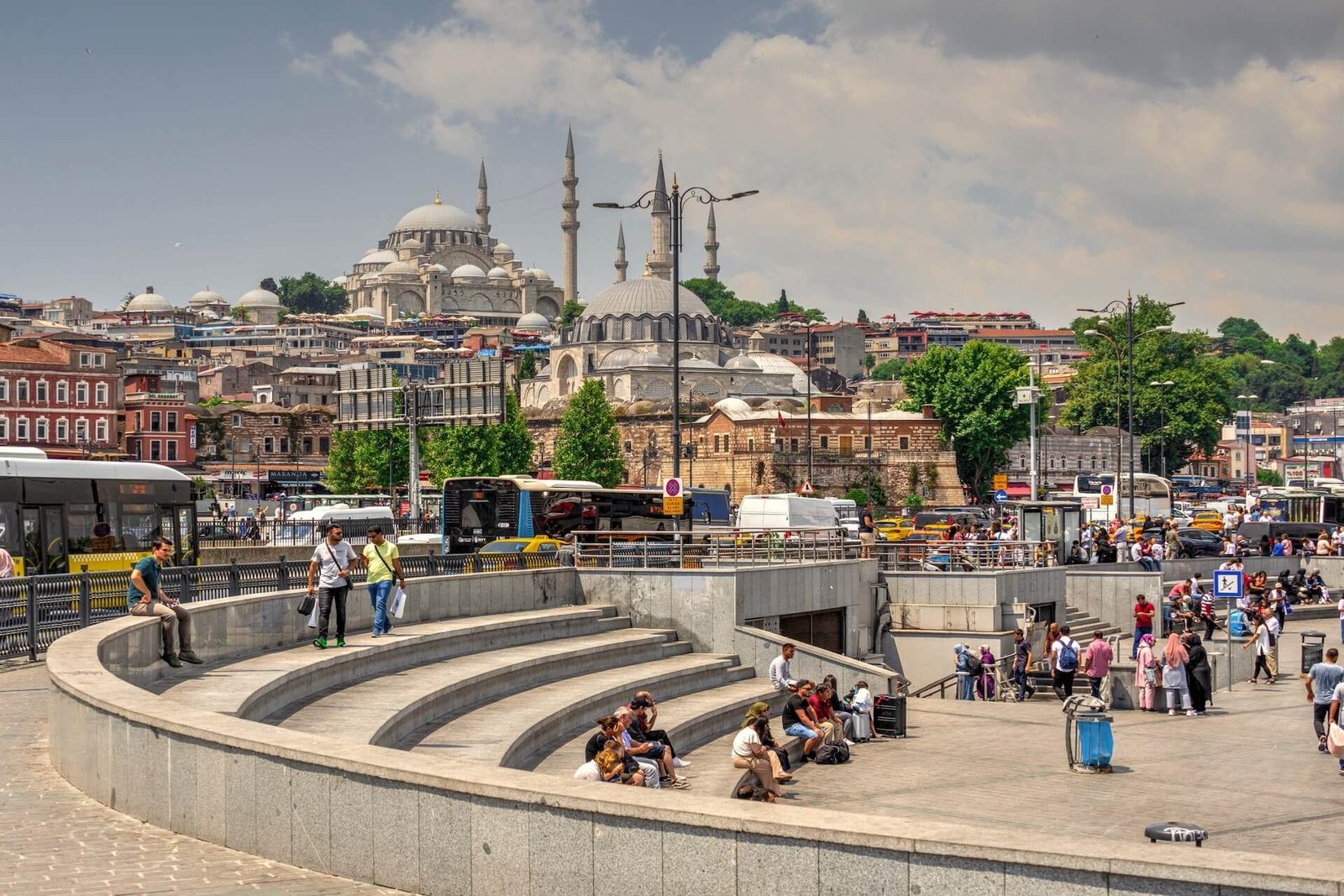 Eminenyu Square, Istanbul