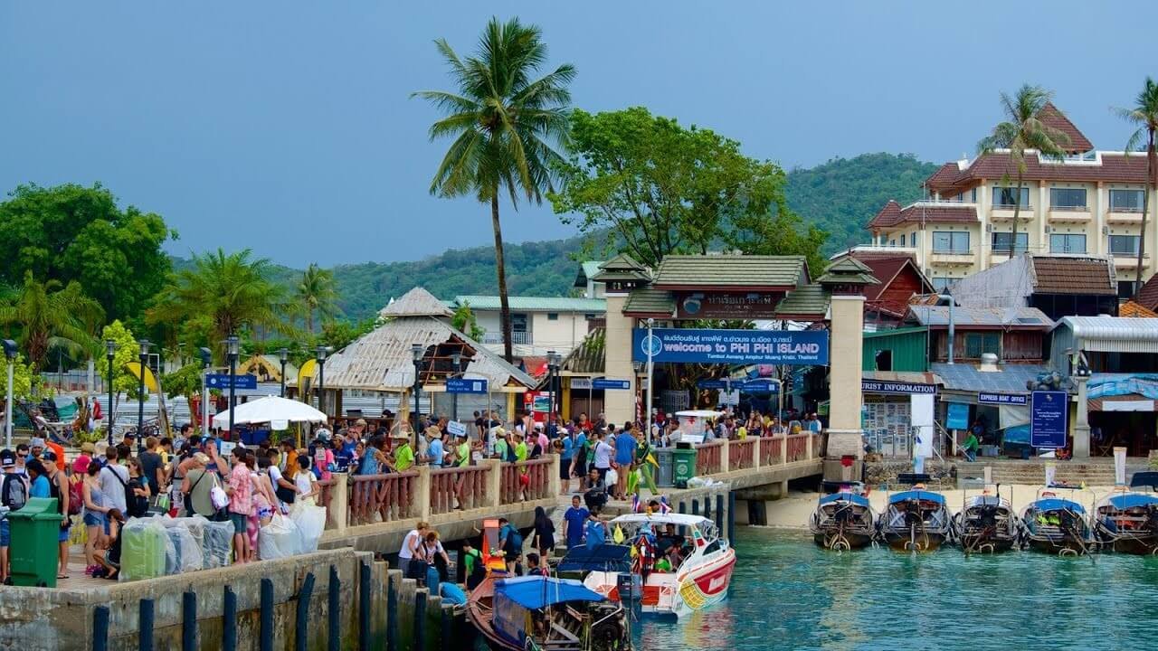 Photos of the pier and ship pier on Tonsai Beach Pier and ship pier