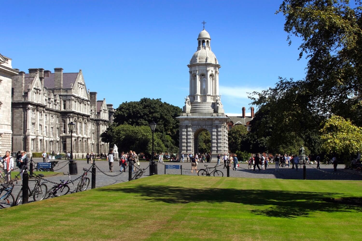 Photos of the grounds of Trinity College Dublin Trinity College Dublin