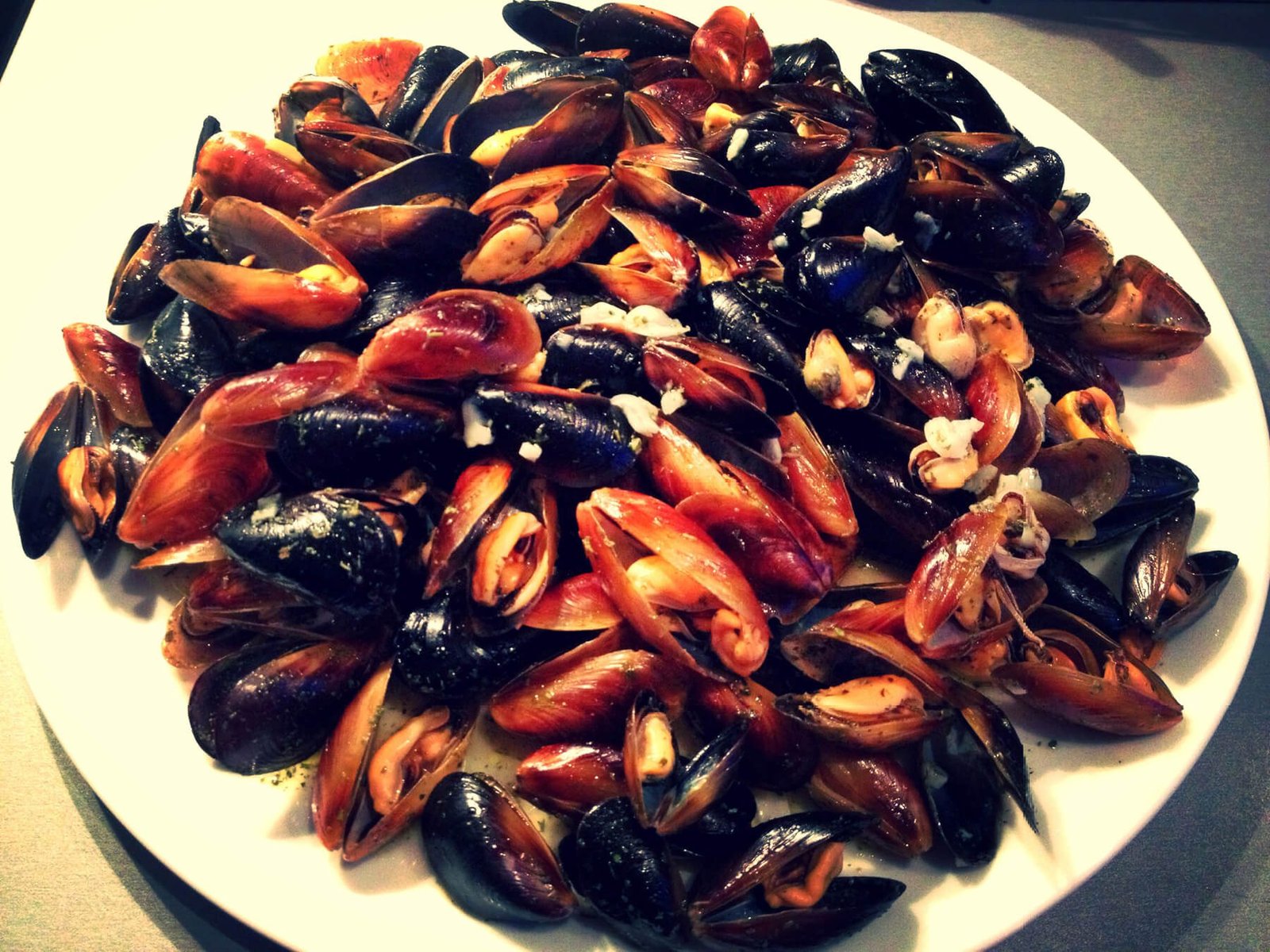 Photo of a plate of mussels Mussels for beer