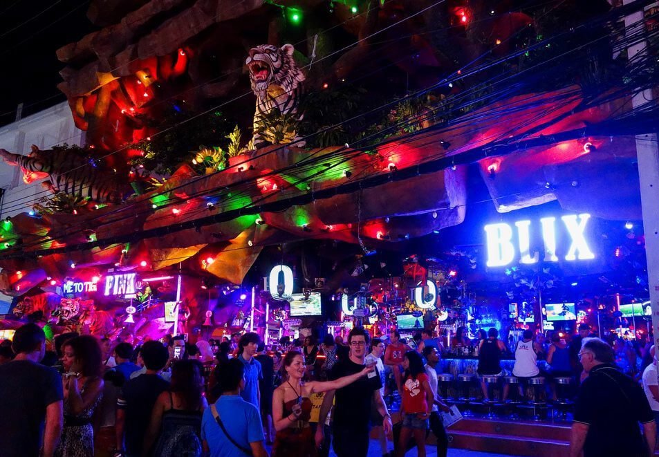 Tiger Bar on Pee-Pee-Dong Island Night life on Pi-Pi-Dong