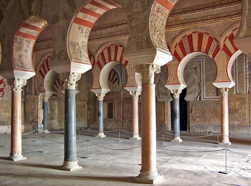 Madina az-Zahra inside