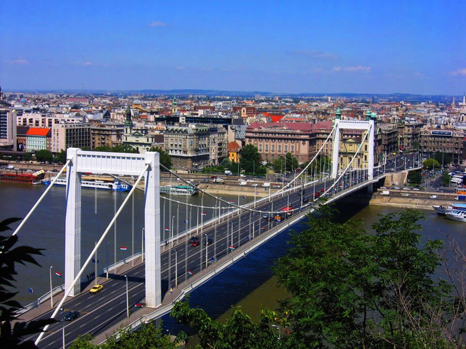 Erzhebet Bridge, Budapest