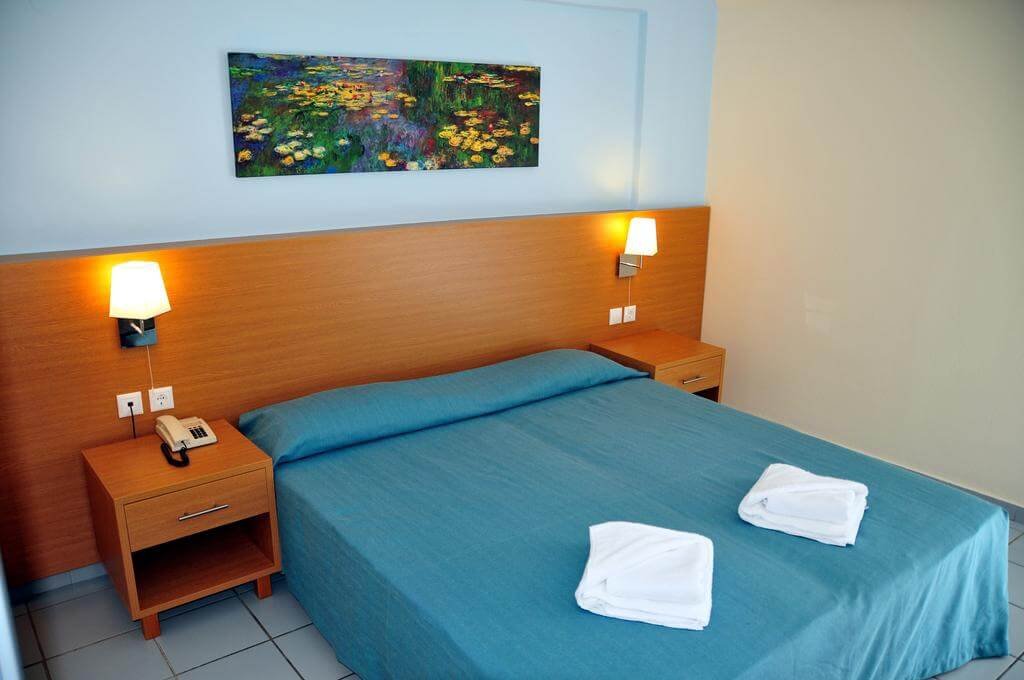 Interior of a room in the 3* Acropolis Apartments apart-hotel Acropolis Apartments Suite