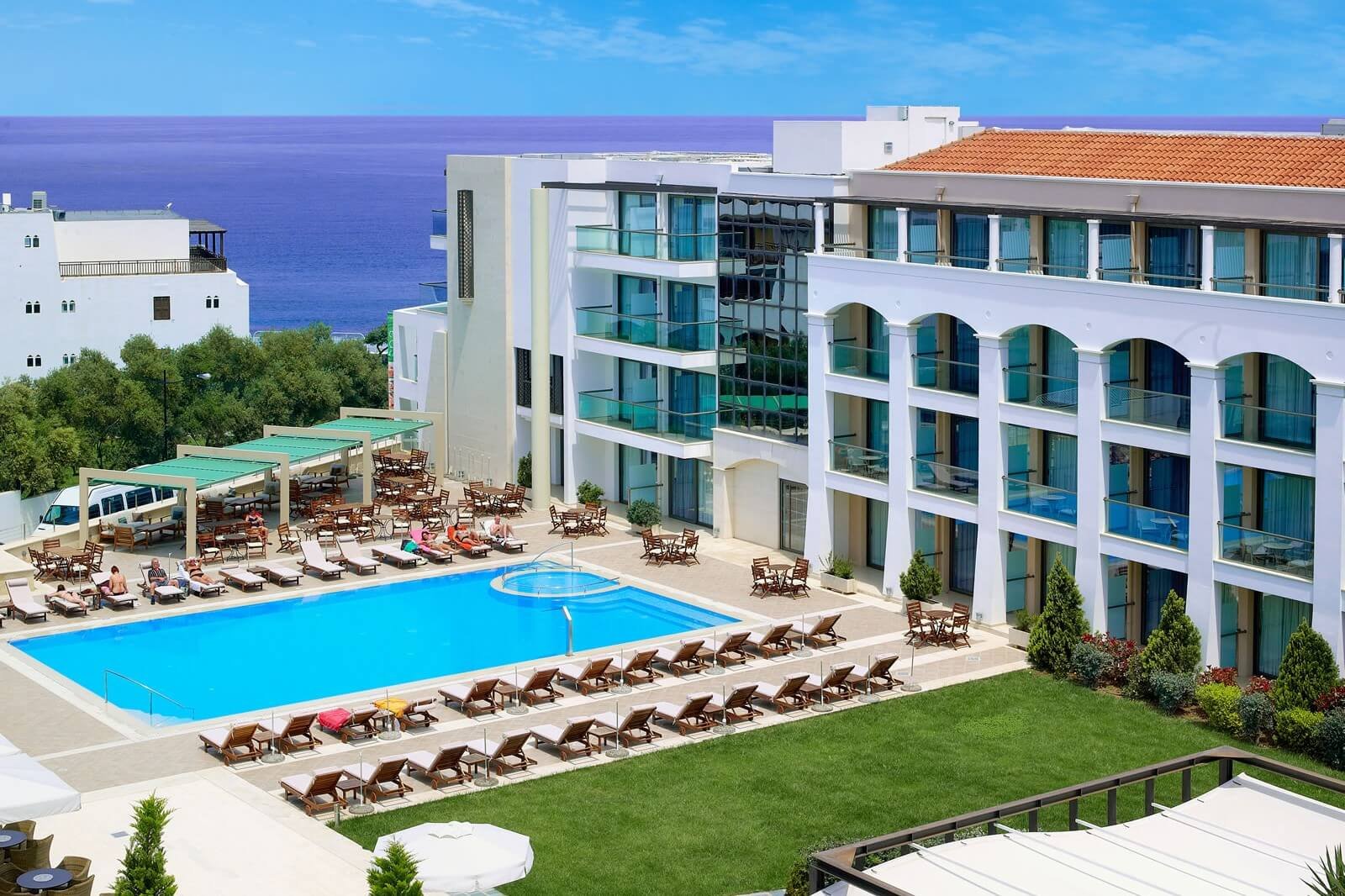 Territory of the 5* Albatros Spa Hotel & Resort Hotel, Hersonissos Five-star Hotel Albatros Spa & Resort Hotel