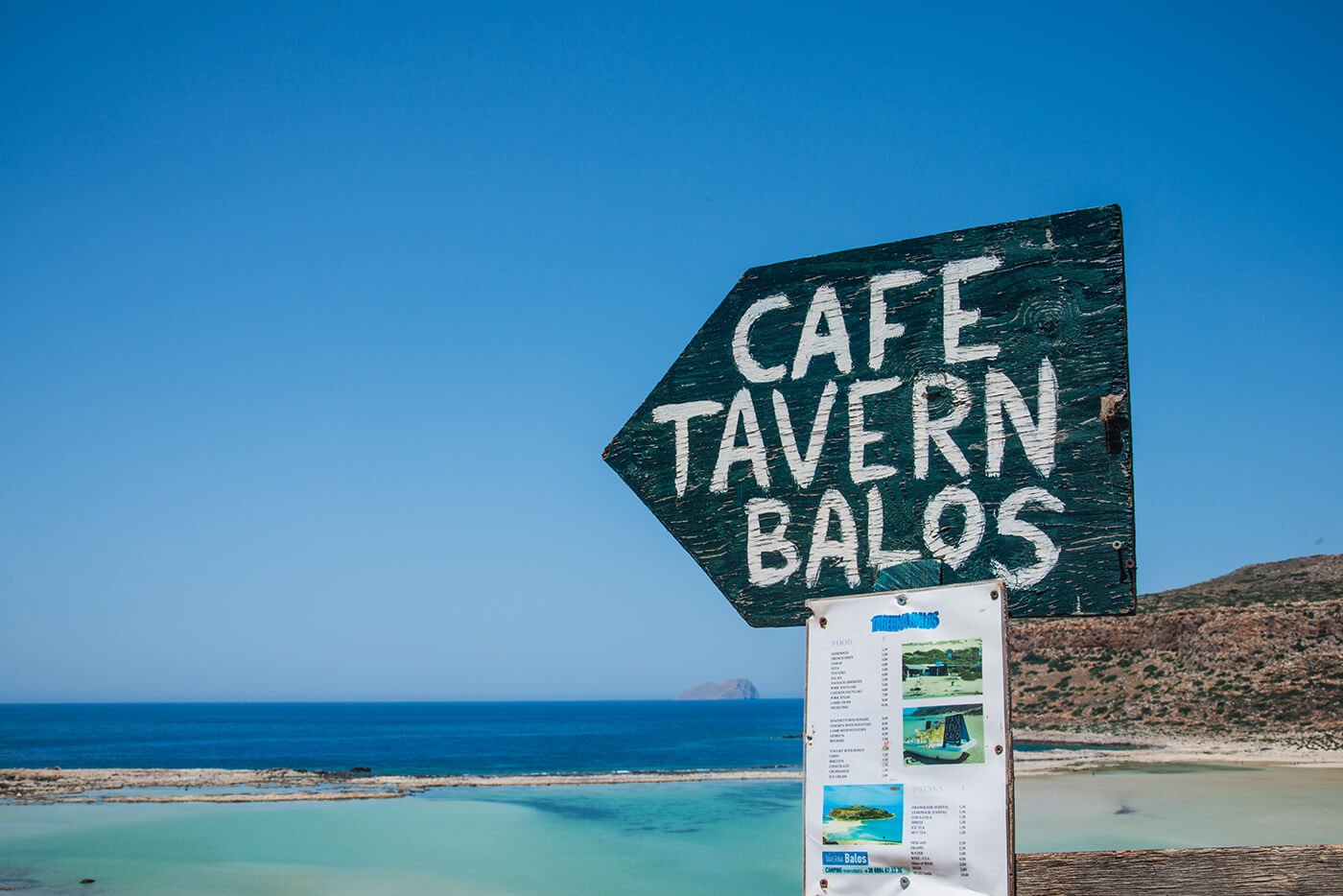 Sign to cafe-tavern in the Balos Nature Reserve Cafe signpost