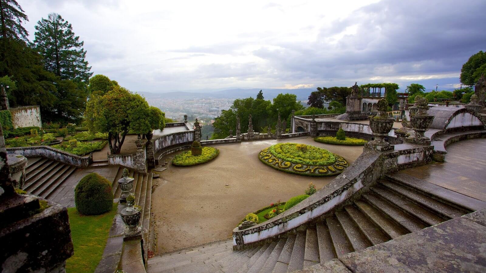 Bon Jesus do Monti Temple complex decoration-stairs and flowerbeds Landscape design of the shrine