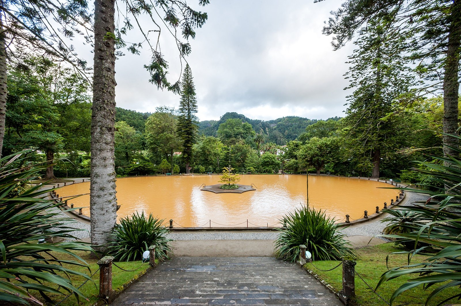 In the photo are the Baths in Terra Nostra Thermal pool, Terra Nostra