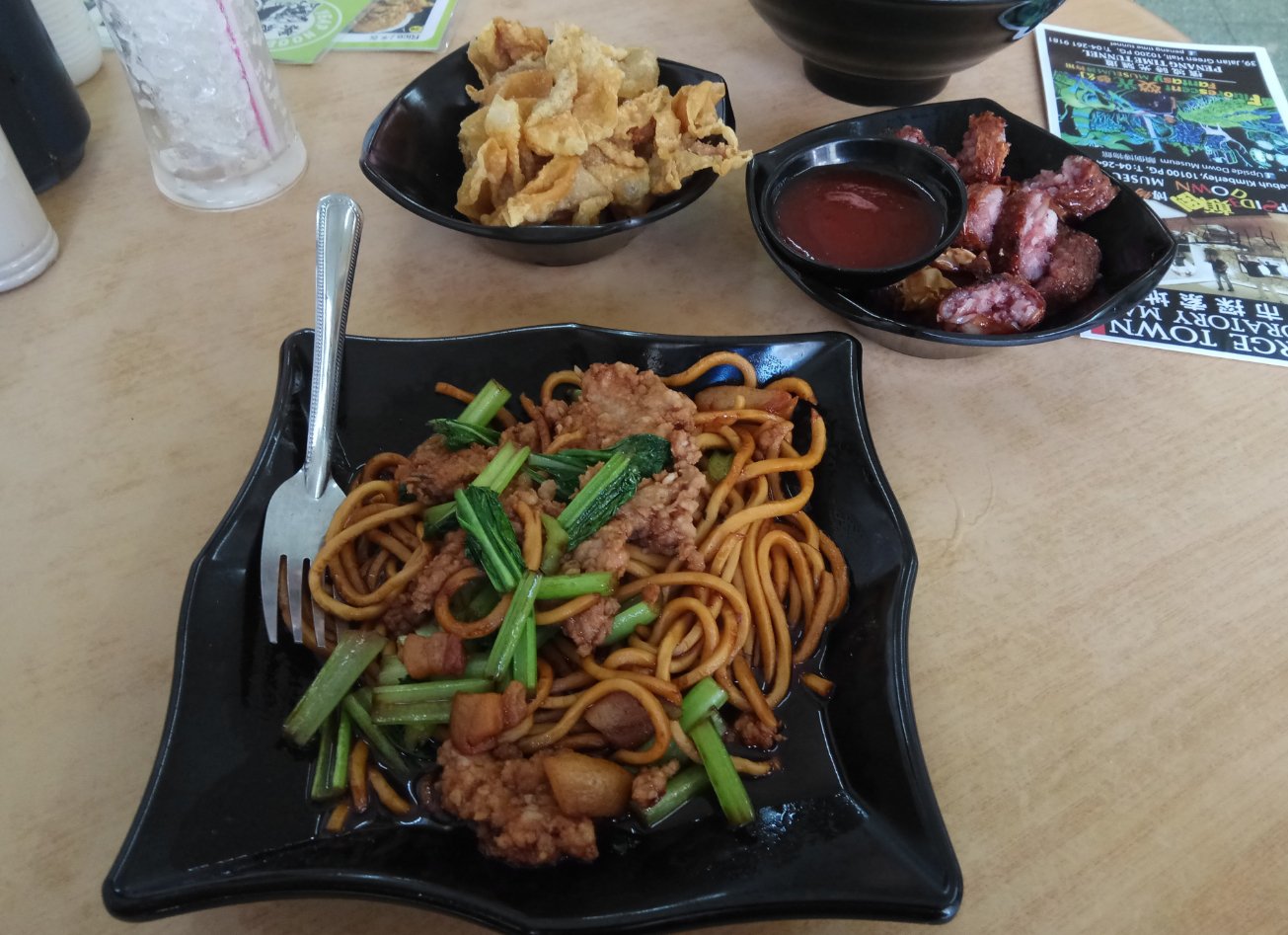 Photo of breakfast in an inexpensive place on the island of Penang Breakfast at an affordable place