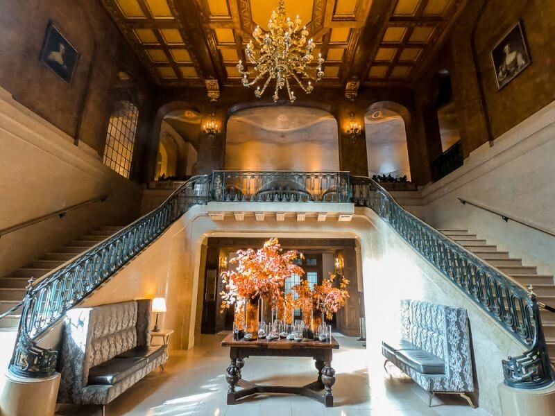 Chateau Frontenac interior-stairs and corridor
