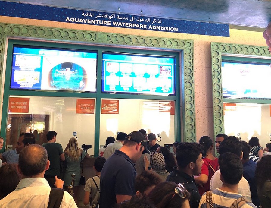 Photo of the queue at the Aquaventure ticket office Aquaventure sales register