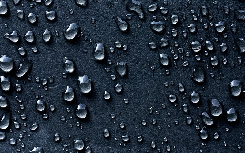 Photos of condensate drops They even collect condensate