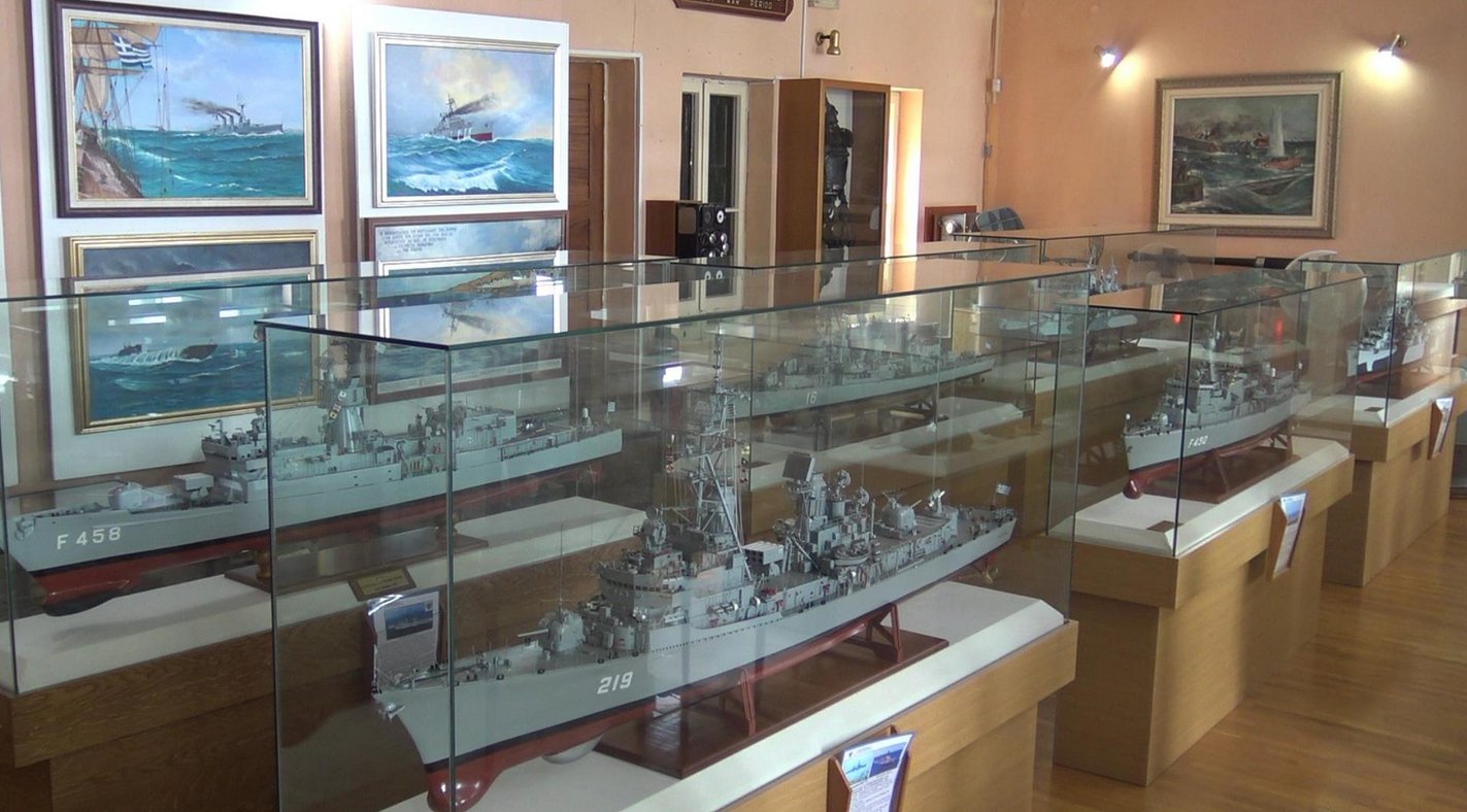 Photos of ship layouts in the Maritime Museum Ship layouts