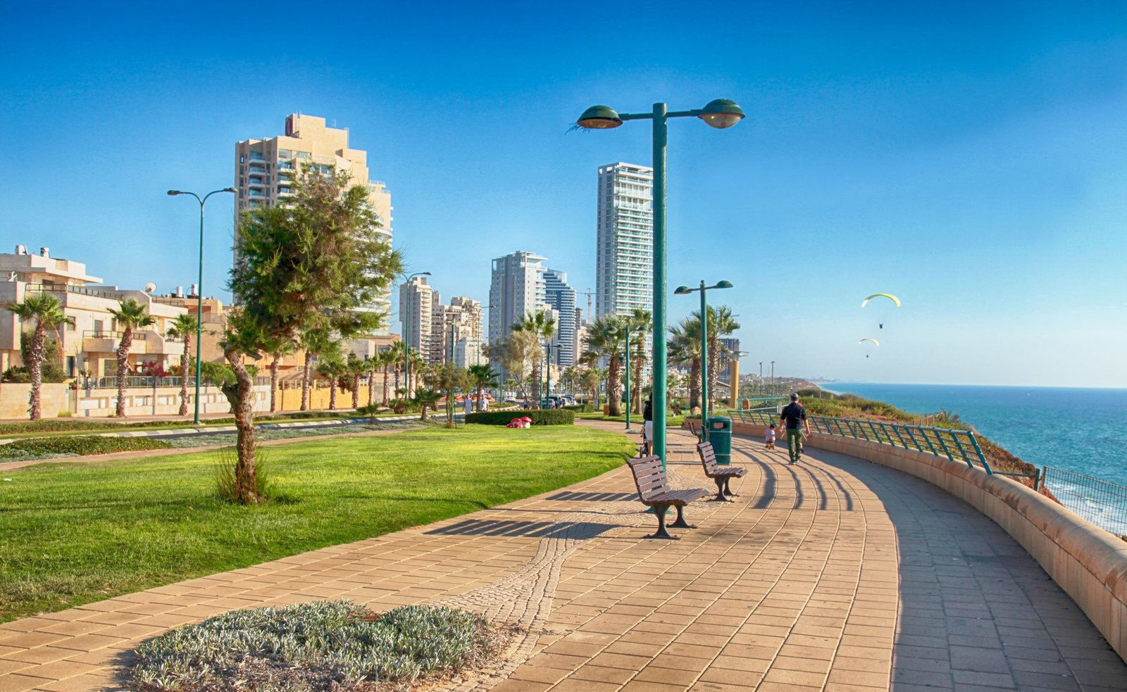 Through the streets of the young city of Netanya, Israel Walk through the streets of Netanya