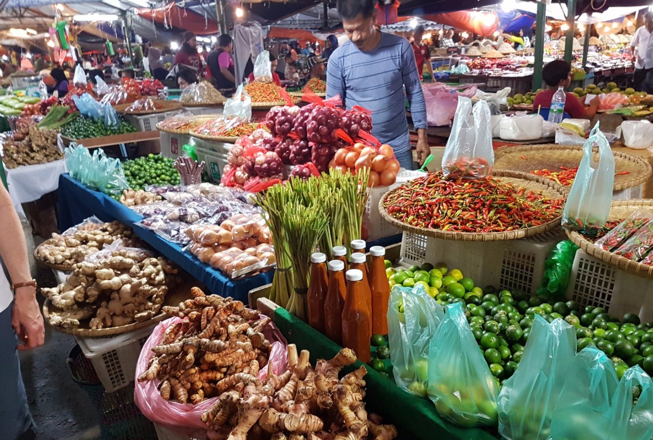 Photo at the night market in Kota Kinabalu Night Market, Kota Kinabalu