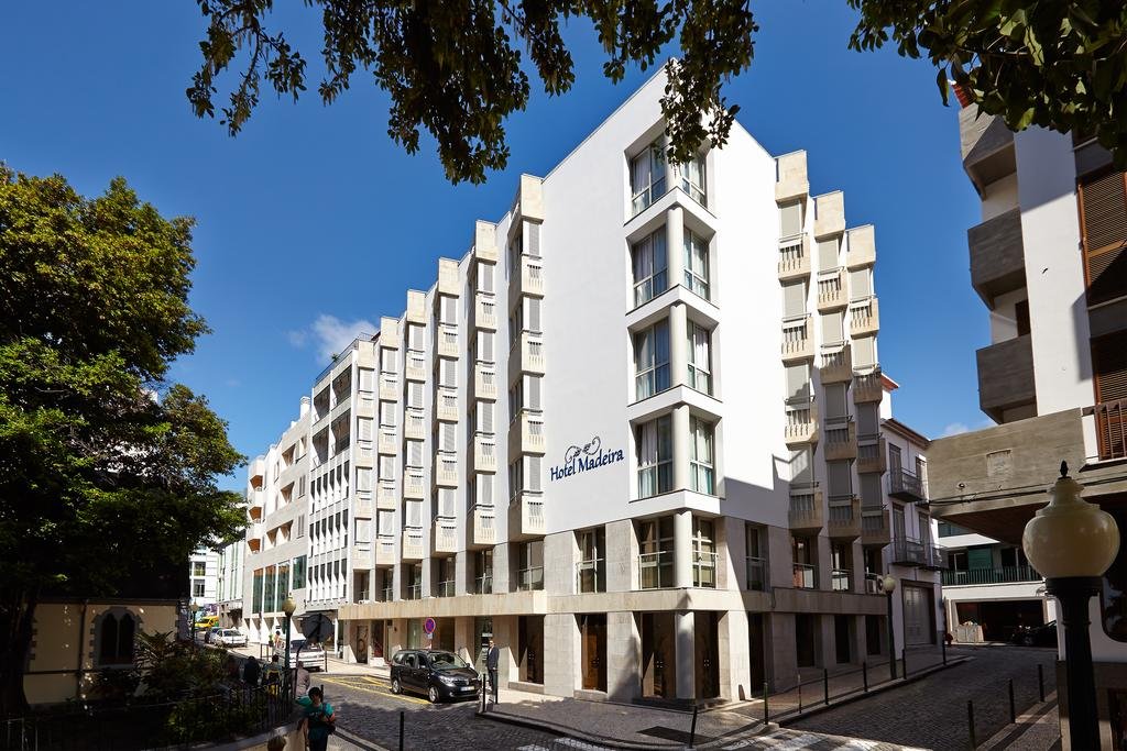 Photo of the Hotel Madeira building Three star hotel Hotel Madeira