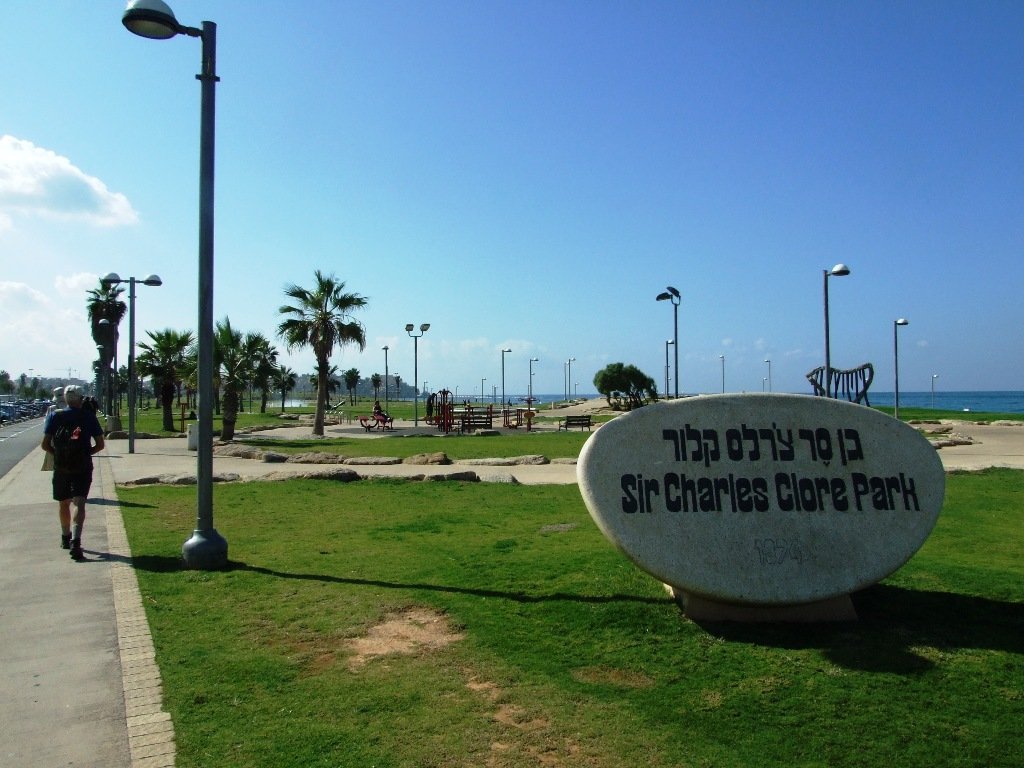 Sir Charles Clore Park on the Tel Aviv Waterfront Sir Charles Clore Park