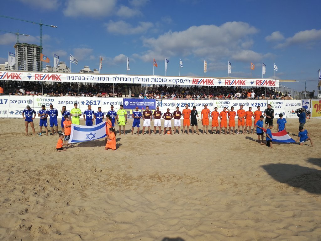 Beach soccer on the veranda of Poleg Poleg Beach