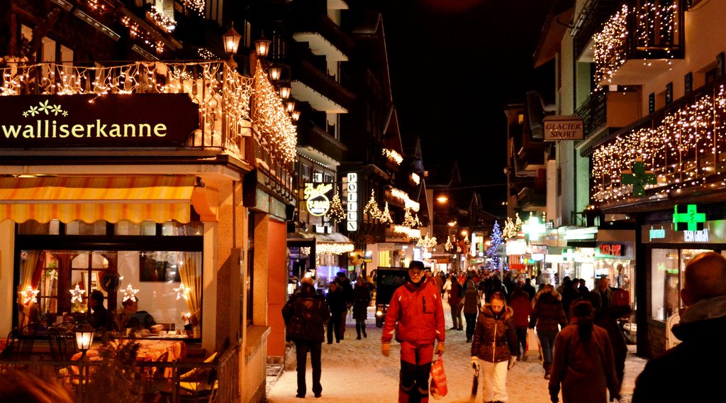 Photos of the village of Zermatt at Christmas Zermatt for Christmas