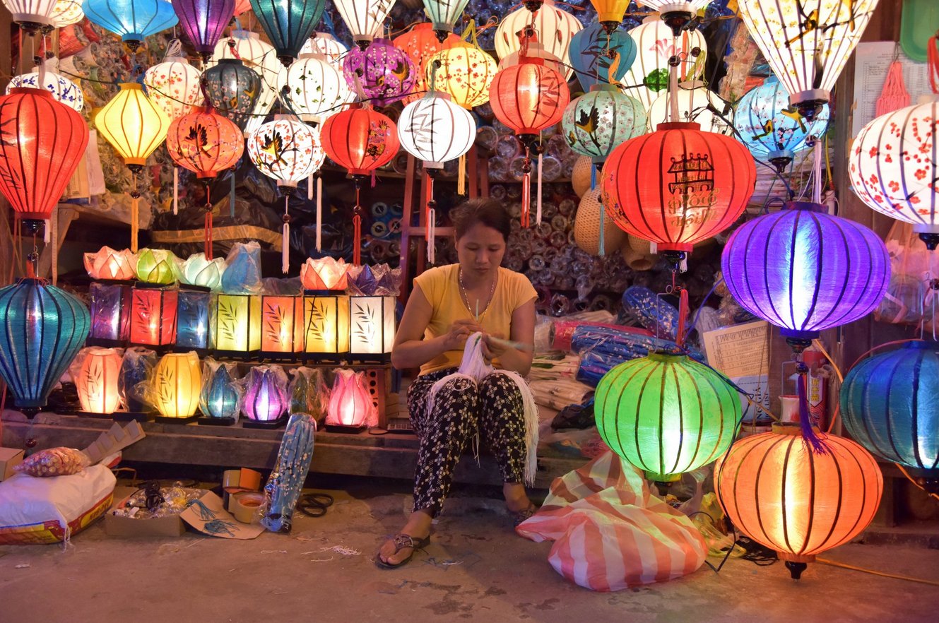 Silk and paper lanterns are made directly at the Nguyen Hoang Street market Silk and paper Lanterns at Nguyen Hoang Street Market