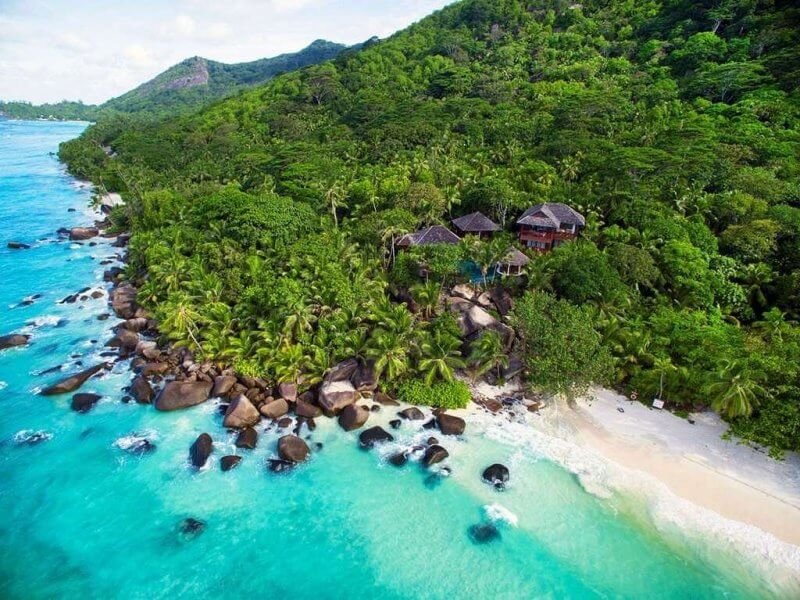 Photo: Silhouette Island beach and mountains Beach and mountains on the island