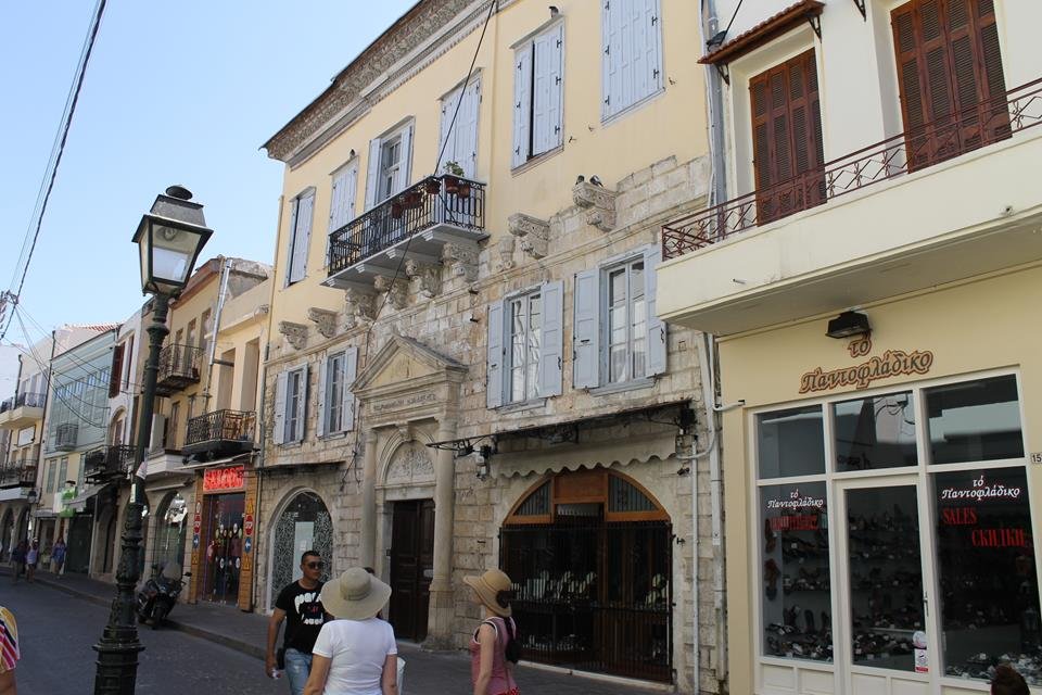 Shops on Arcadiou Street in Rethymno Arcadiou Street in Rethymno