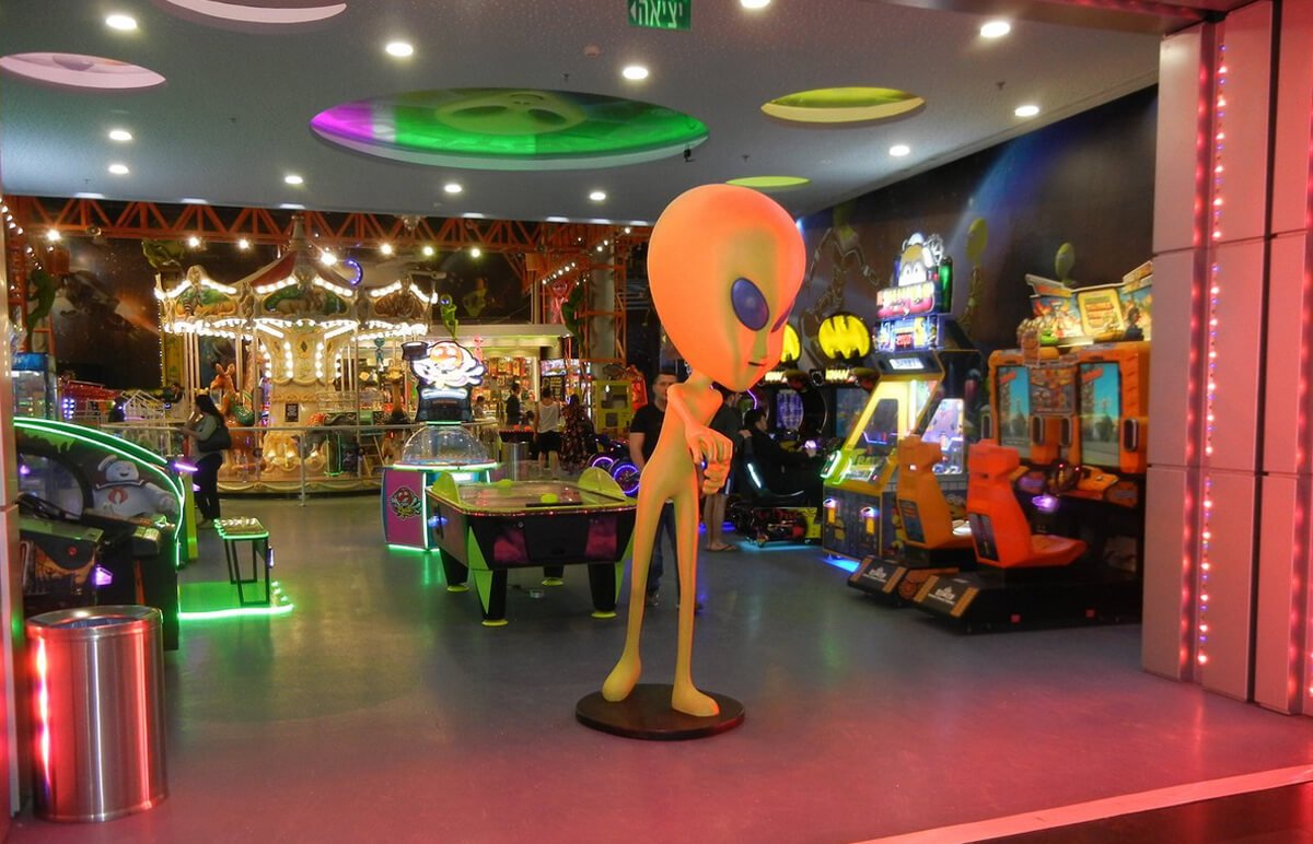 Alien at the entrance to the game attractions in the Ice Mall Eilat shopping center Lots of fun for kids