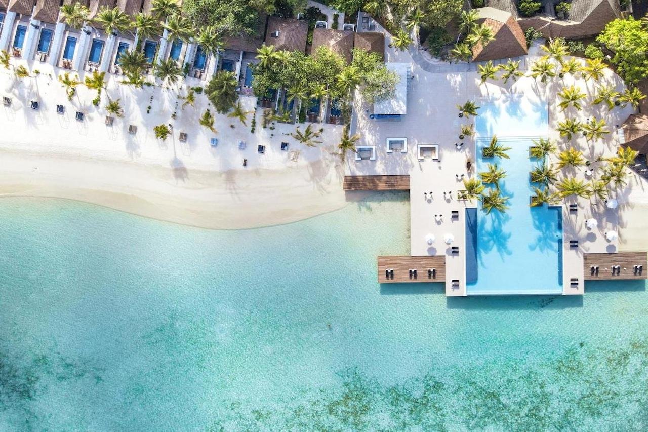 Paradise Island Resort & Spa 5*, Maldives