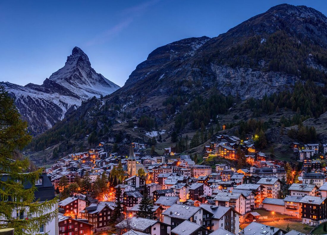 Photo of the village of Zermatt Zermatt-village