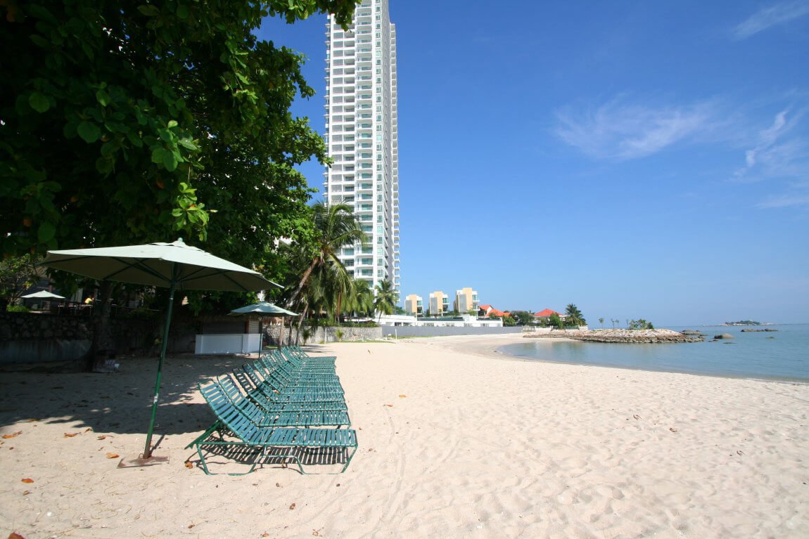 Photos of sun loungers on the plaza of Penang Island Penang Island Beach Holidays