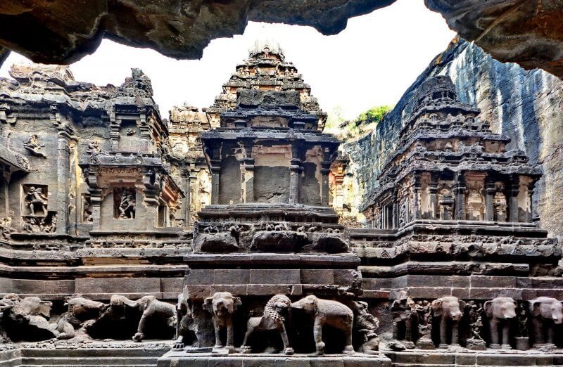Elephant statues near the Ellora Temple, India Elephant statues near the Ellora temple