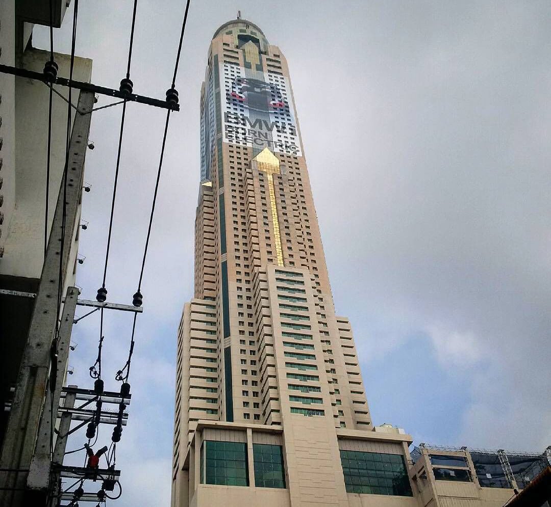 Photo of the bottom view of the Sky Bike Bayok Sky has 88 floors