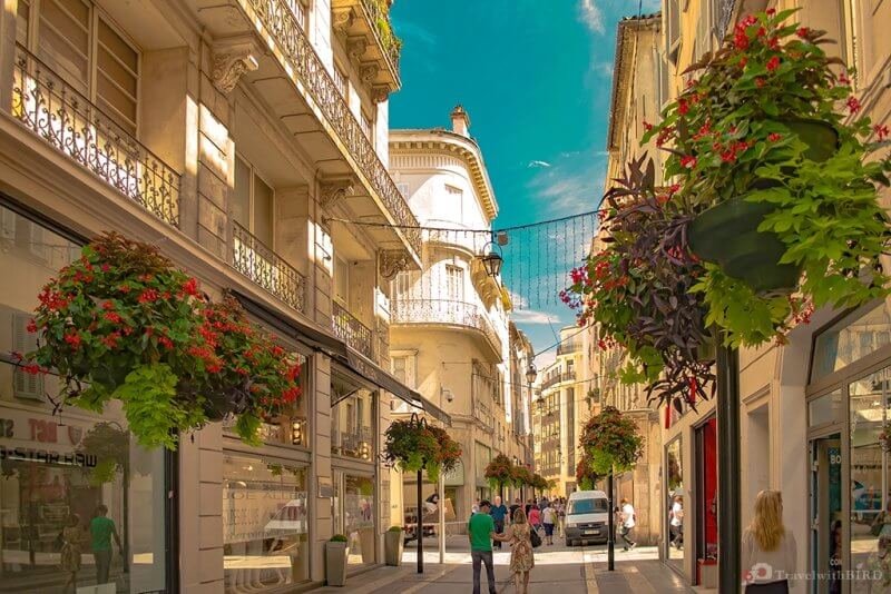 Photo: one of the streets of Toulon in the Old Town Rue de Toulon