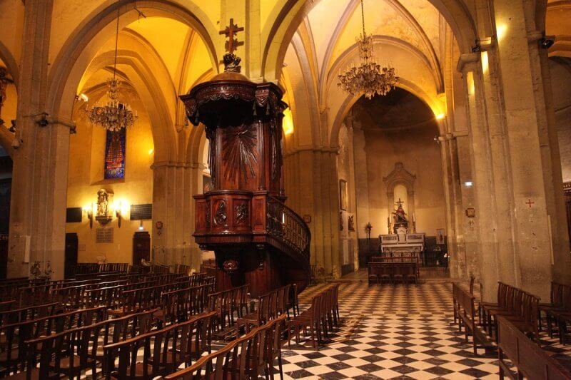 Photo: Toulon Cathedral inside Interior of the Cathedral