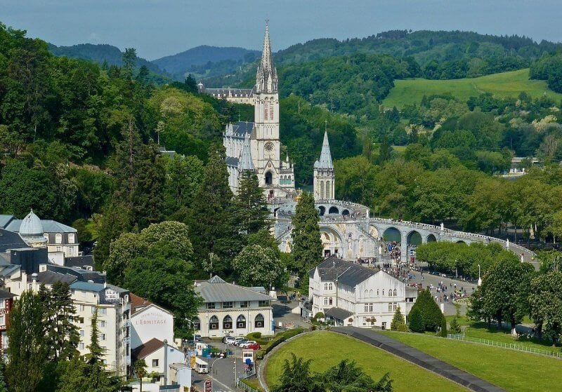 Photo: Lourdes, France View of the city of Lourdes