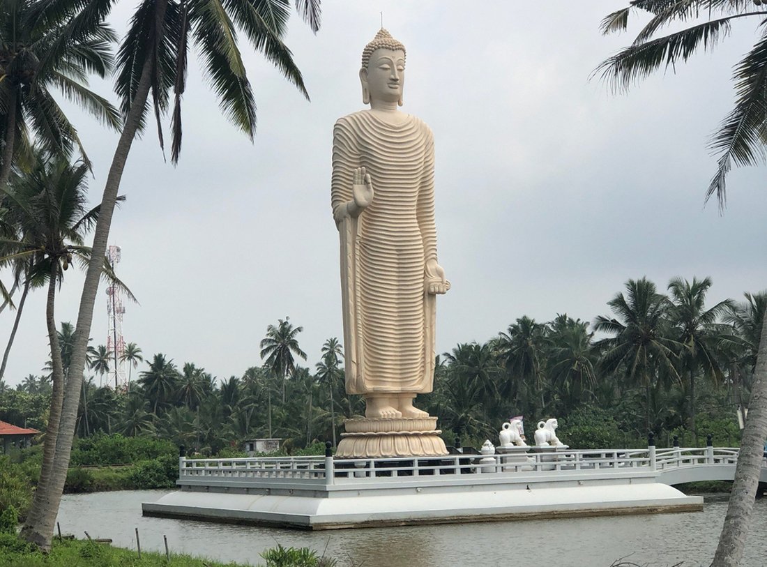 Monument to the victims of the tsunami at the entrance to the city of Hikkaduwa, Sri Lanka Hikkaduwa Tsunami Memorial