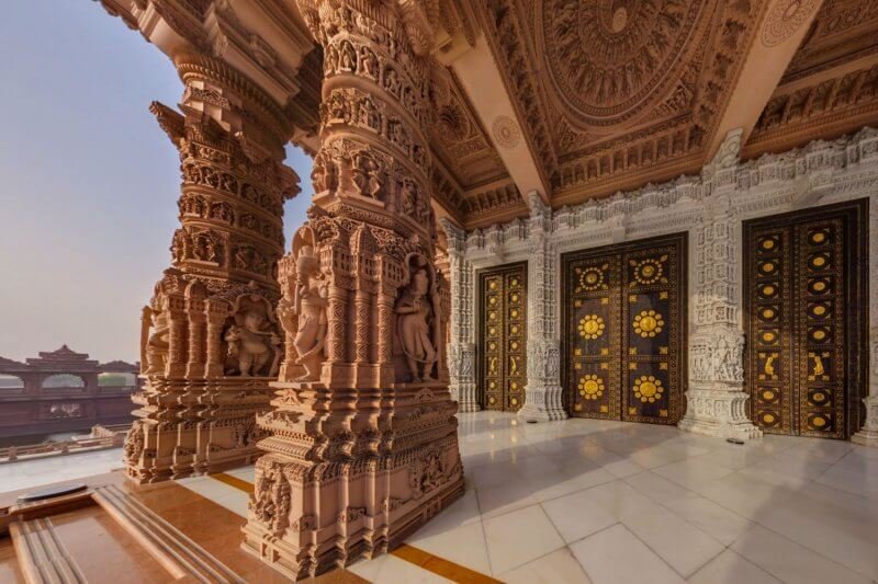 Pillars of the Akshardham Temple in Delhi