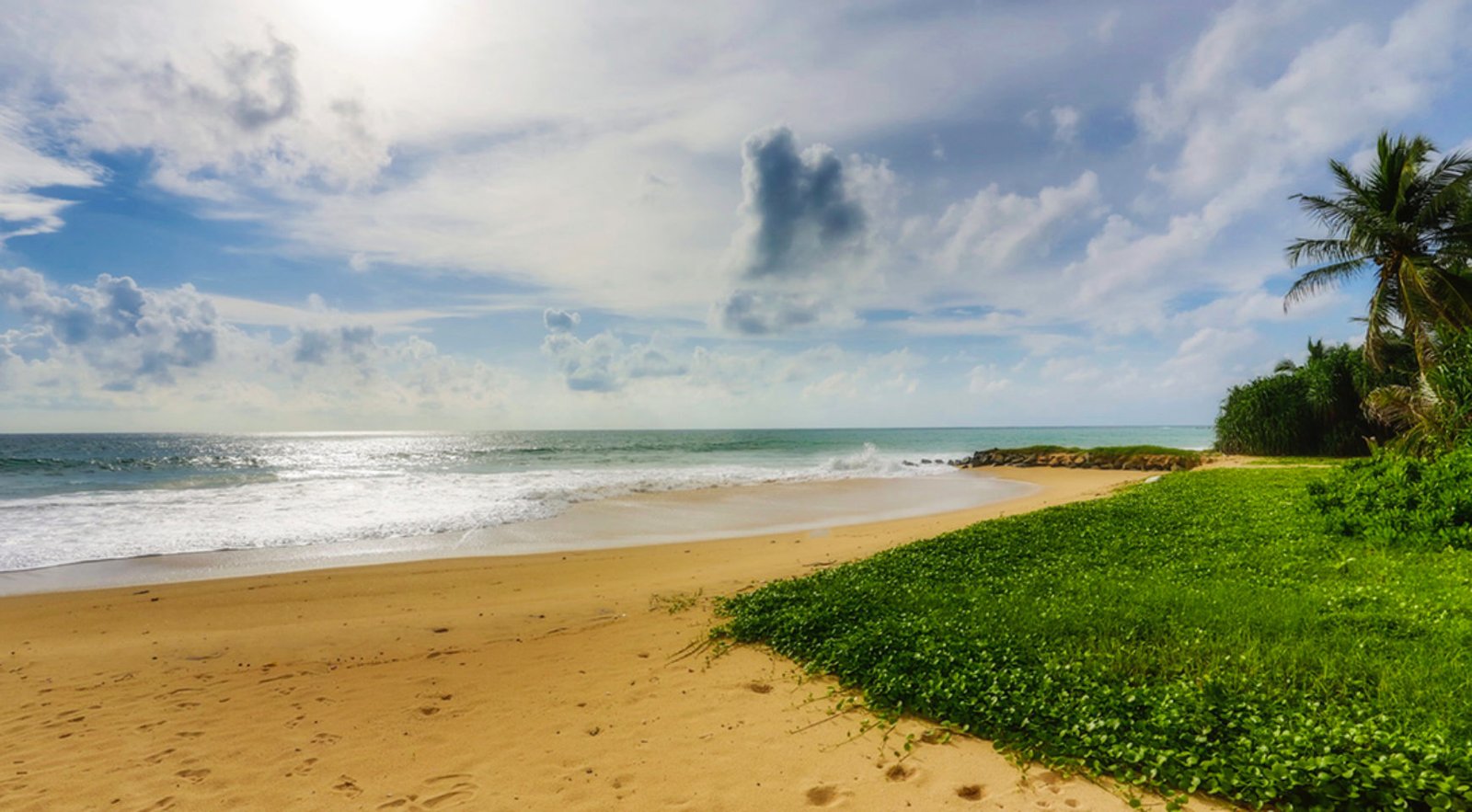 Deserted Sri Lankan beach Photo of the beach