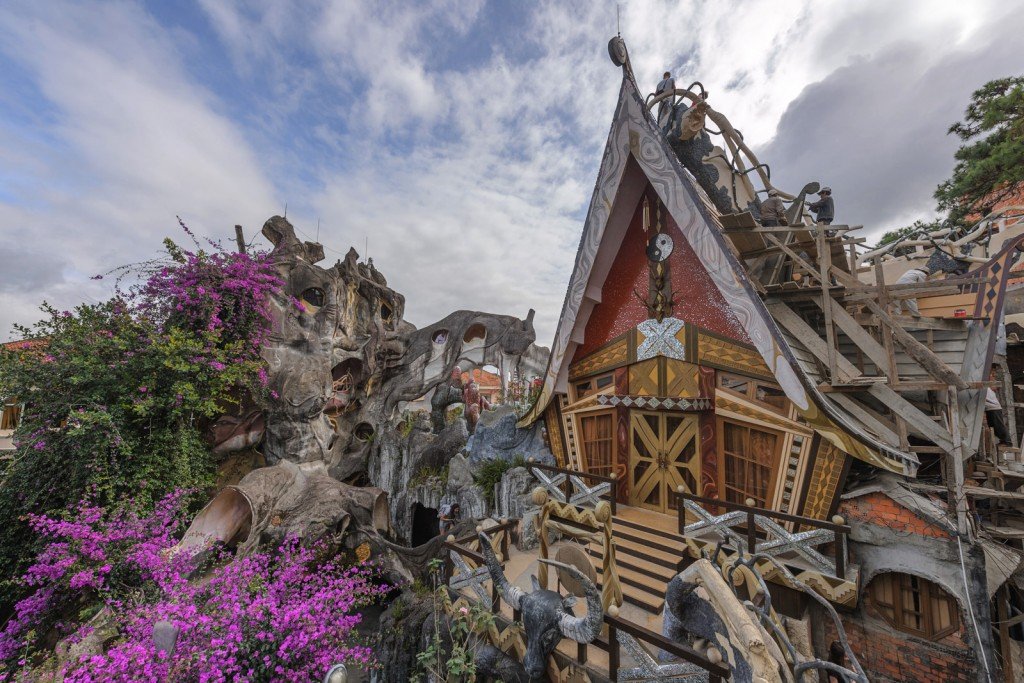 Crazy House Hotel in Dalat Madhouse in Dalat