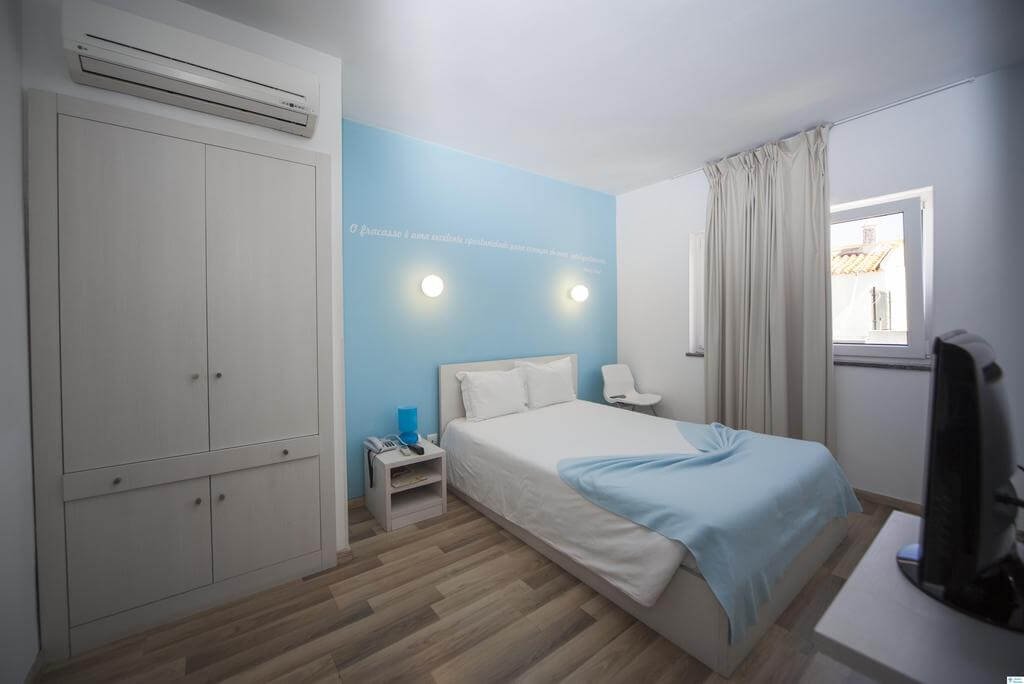 Interior of a room in a 2* hotel Hotel Made Inn, Portimao Hotel Made Inn room