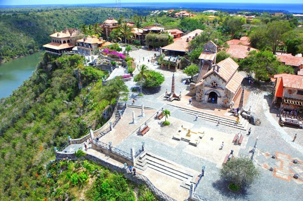 View of the city of artists and the Chavon river