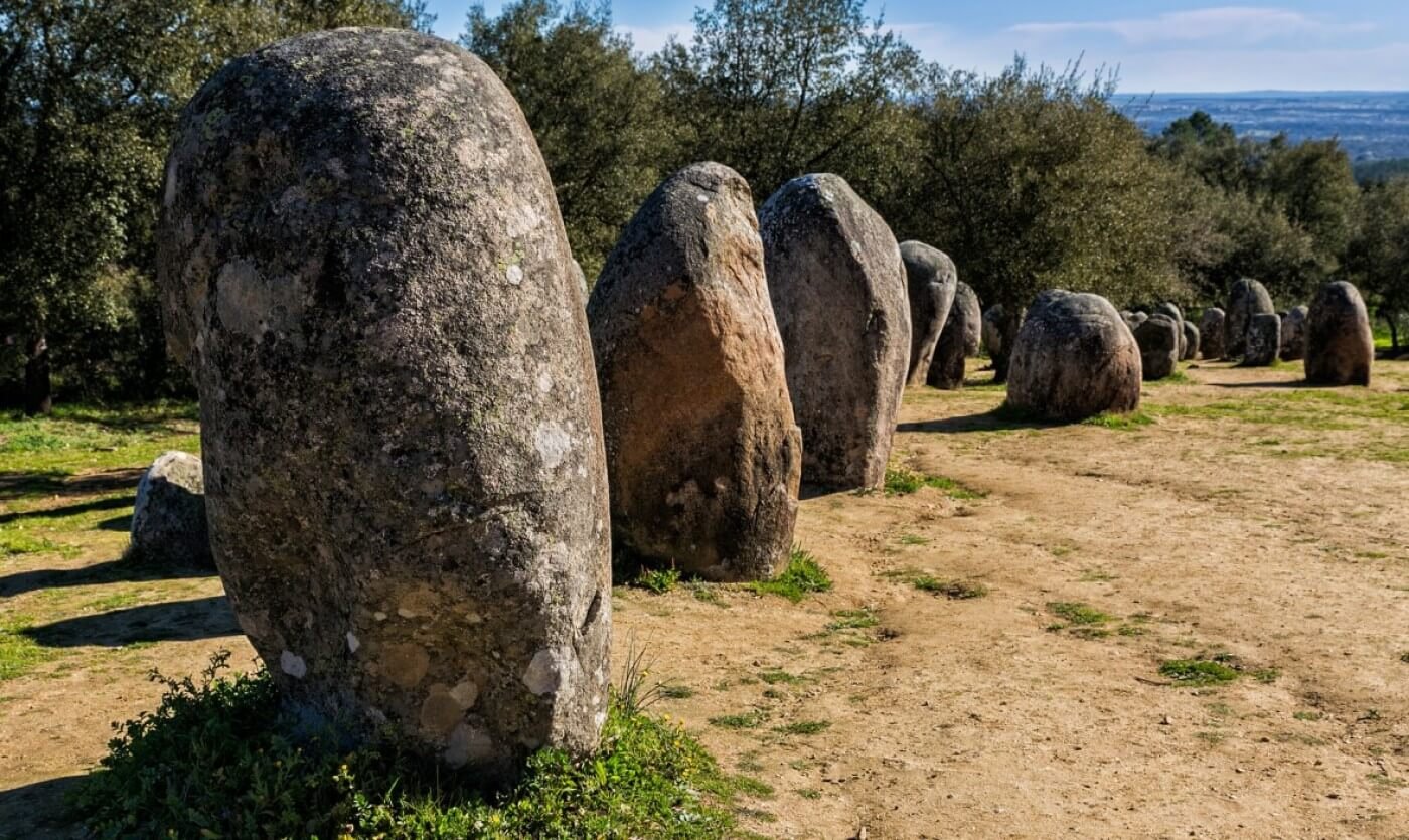 Photos of Almendrish Cromlech stones Almendrish Cromlech